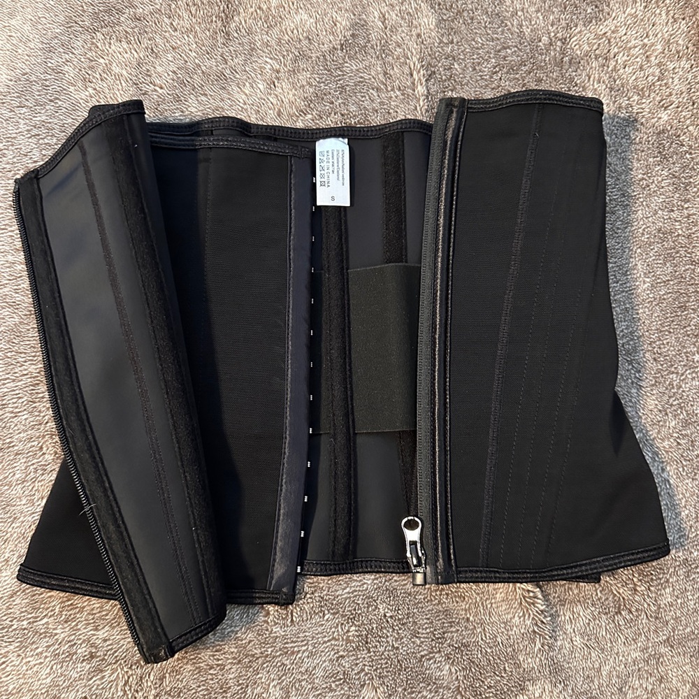 Waist trainer